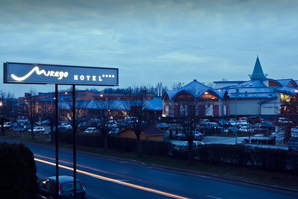 Mirage Hotel Sárvár Exteriör bild